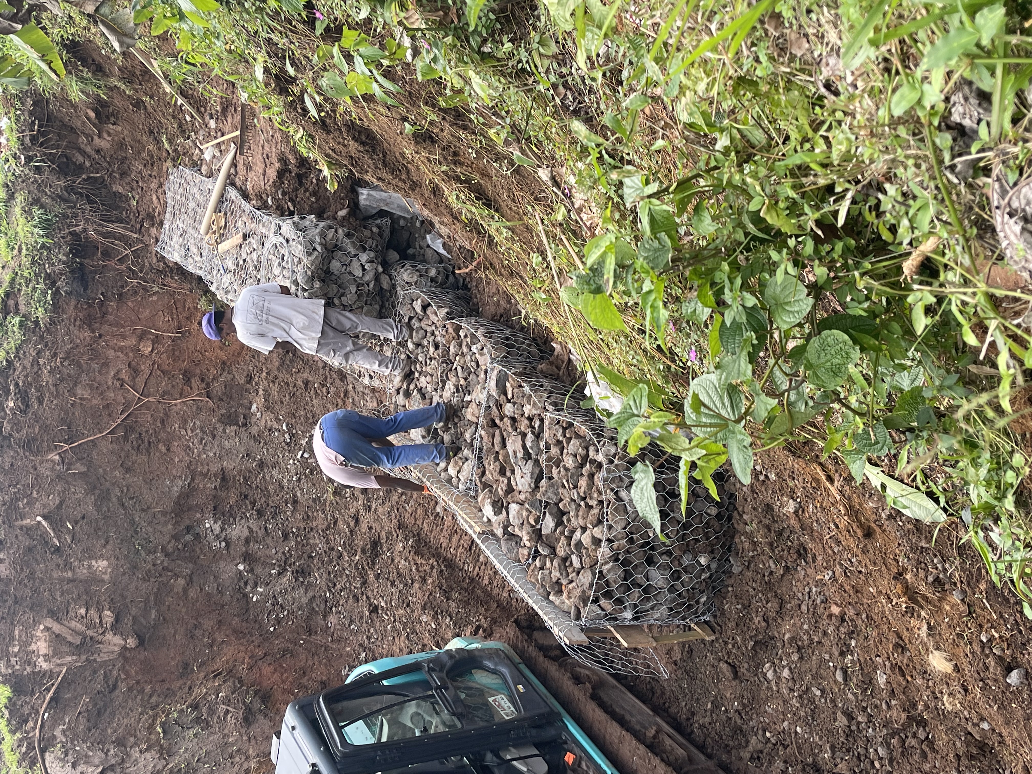 Mur en gabion - drainage arrière intégré