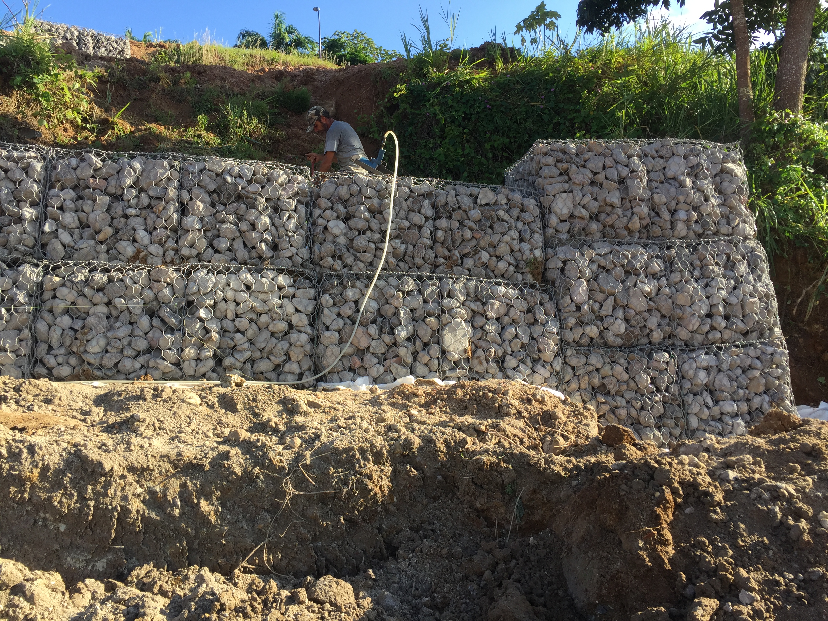Mur en gabion - ouvrage terminé Martinique
